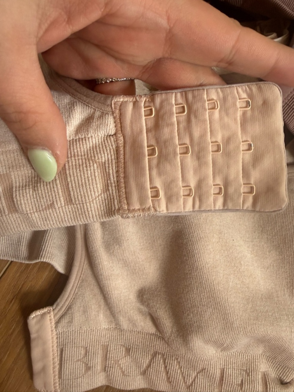 Kindred Bravely pumping hands free and nursing bra - Picture 6 of 7